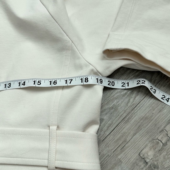 NWOT CHICO'S Retro Belted Ponte Jacket Sz 1 (Women's Sz 8-10) Ecru/Cream - Picture 7 of 10